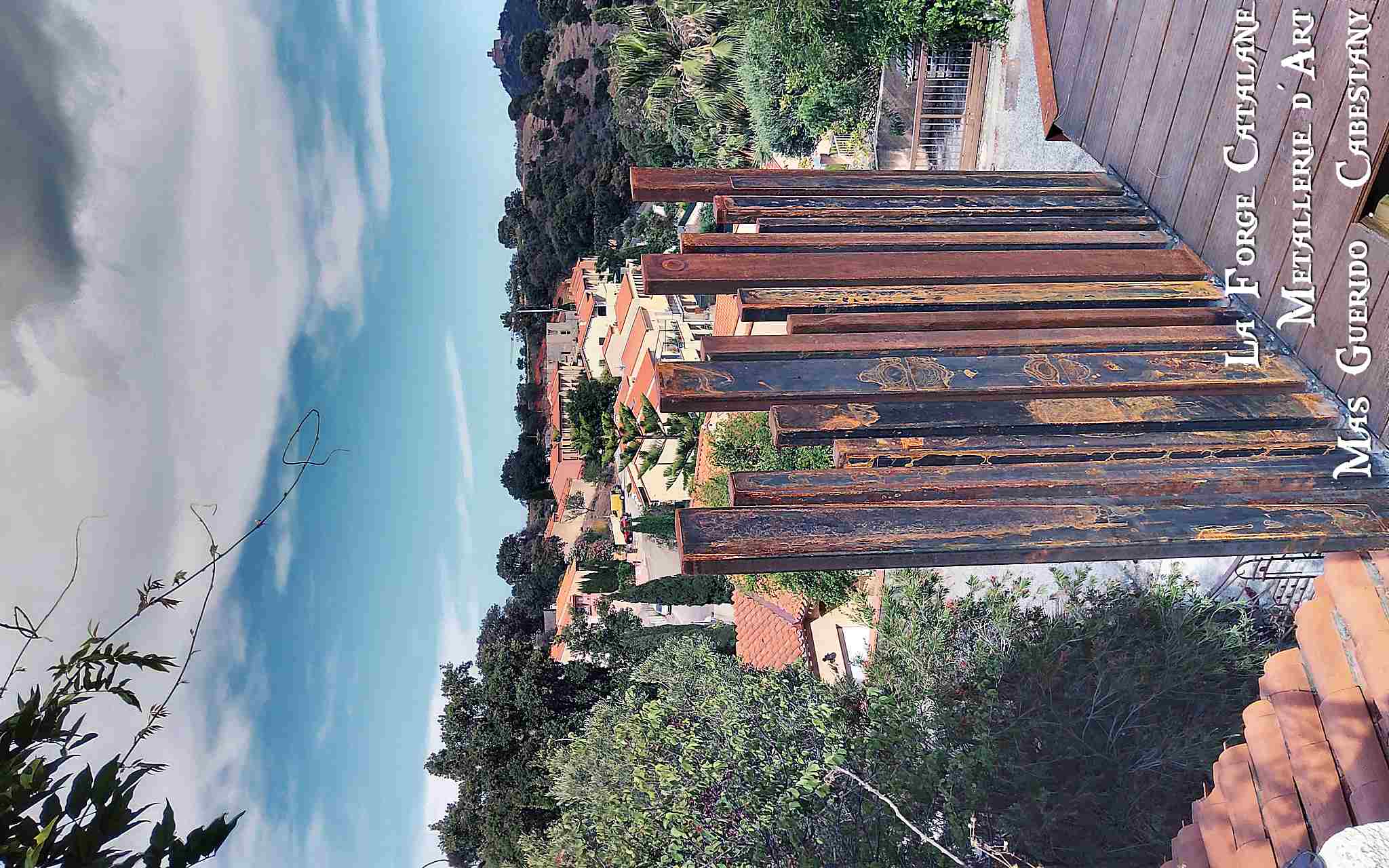 brise vue en fer tube rectangulaire de differentes hauteur forge catalane.jpg